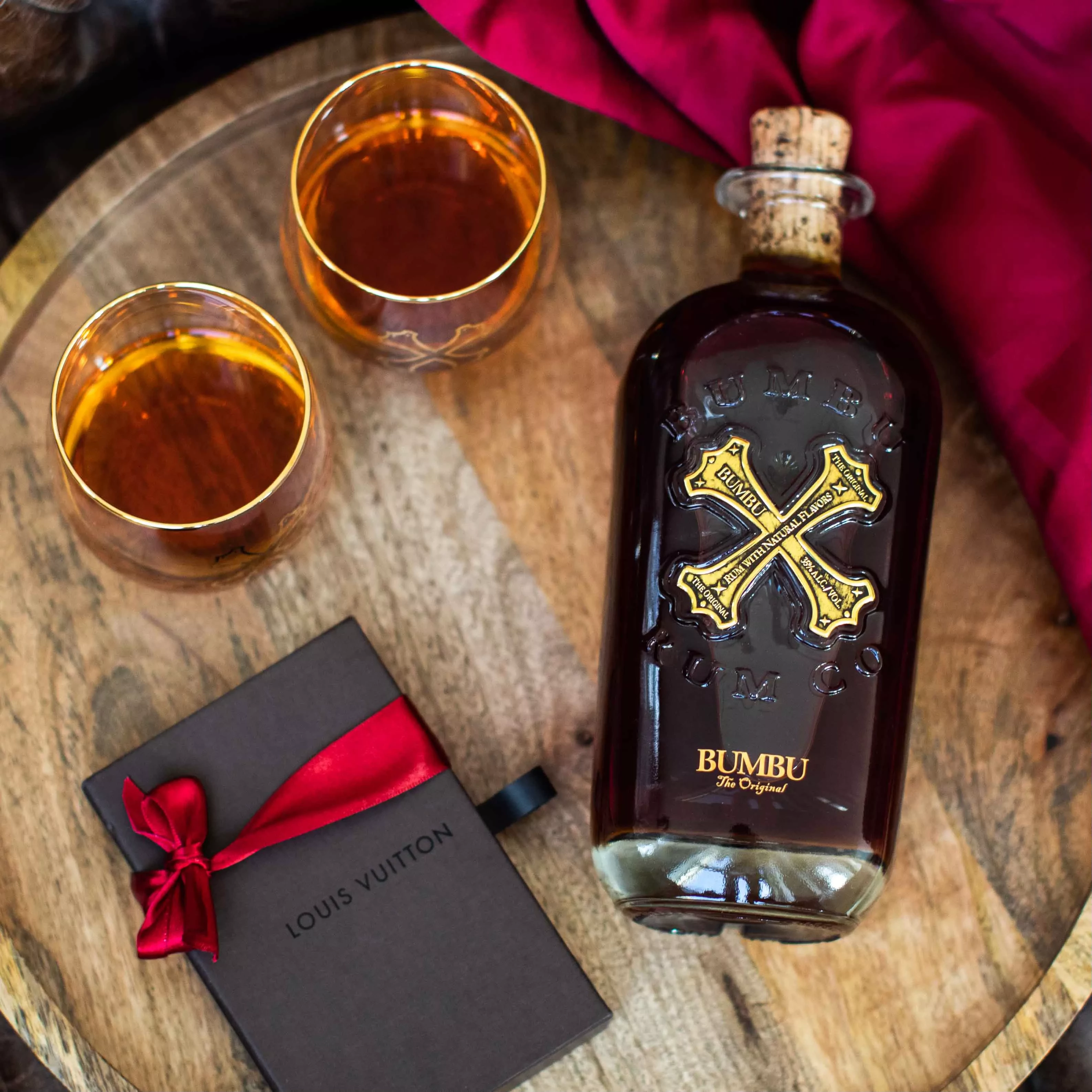 Bumbu Rum X alak jelzi a palackon