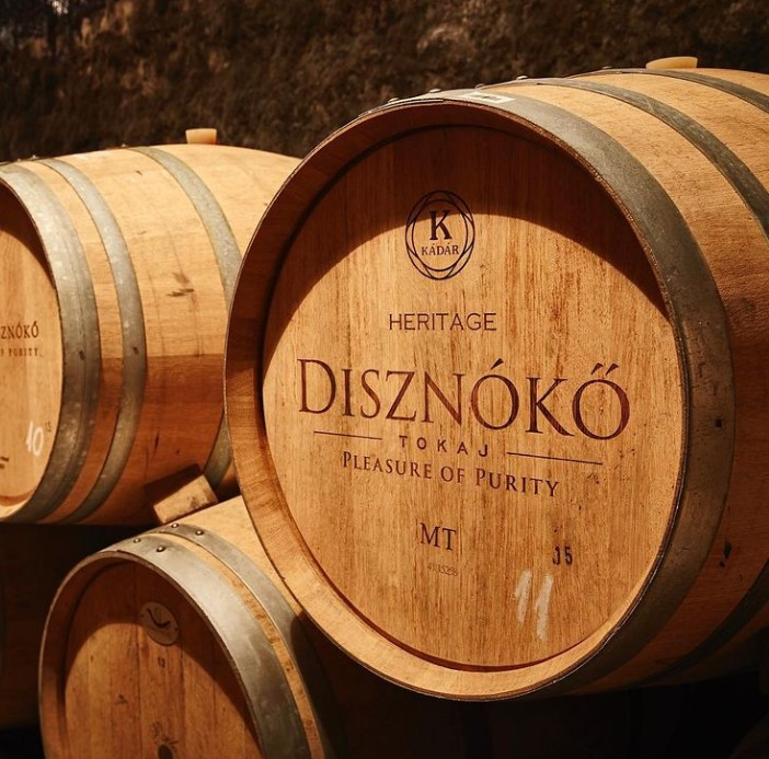 Disznókő pince és hordók