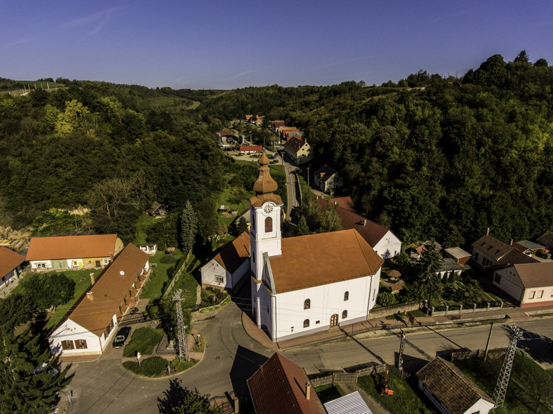 Tűzkő borok és pincefalu Tolnában