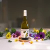 Kép 2/3 - Yealands Sauvignon Blanc Reserve Virágok között