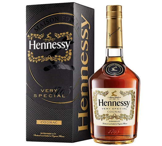 Hennessy V.S díszdobozzal-Veritas-online
